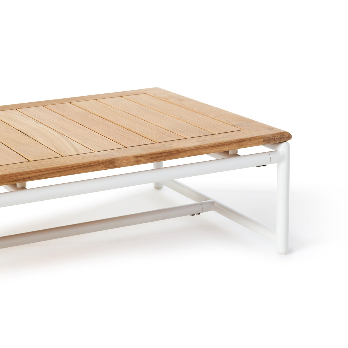 Pasadena Coffee Table in White Aluminum